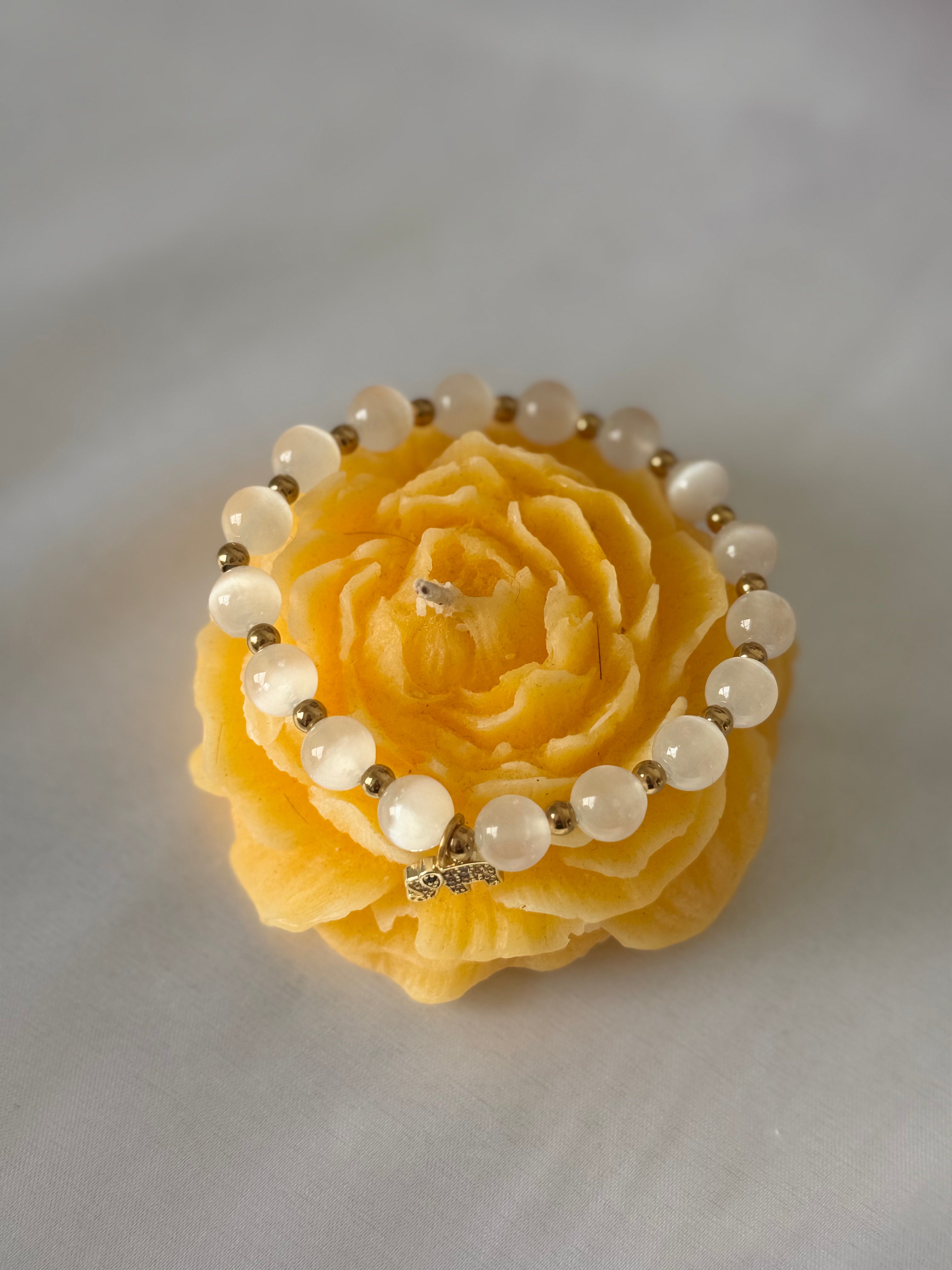 Pulsera Luz Serena – Selenita 8mm