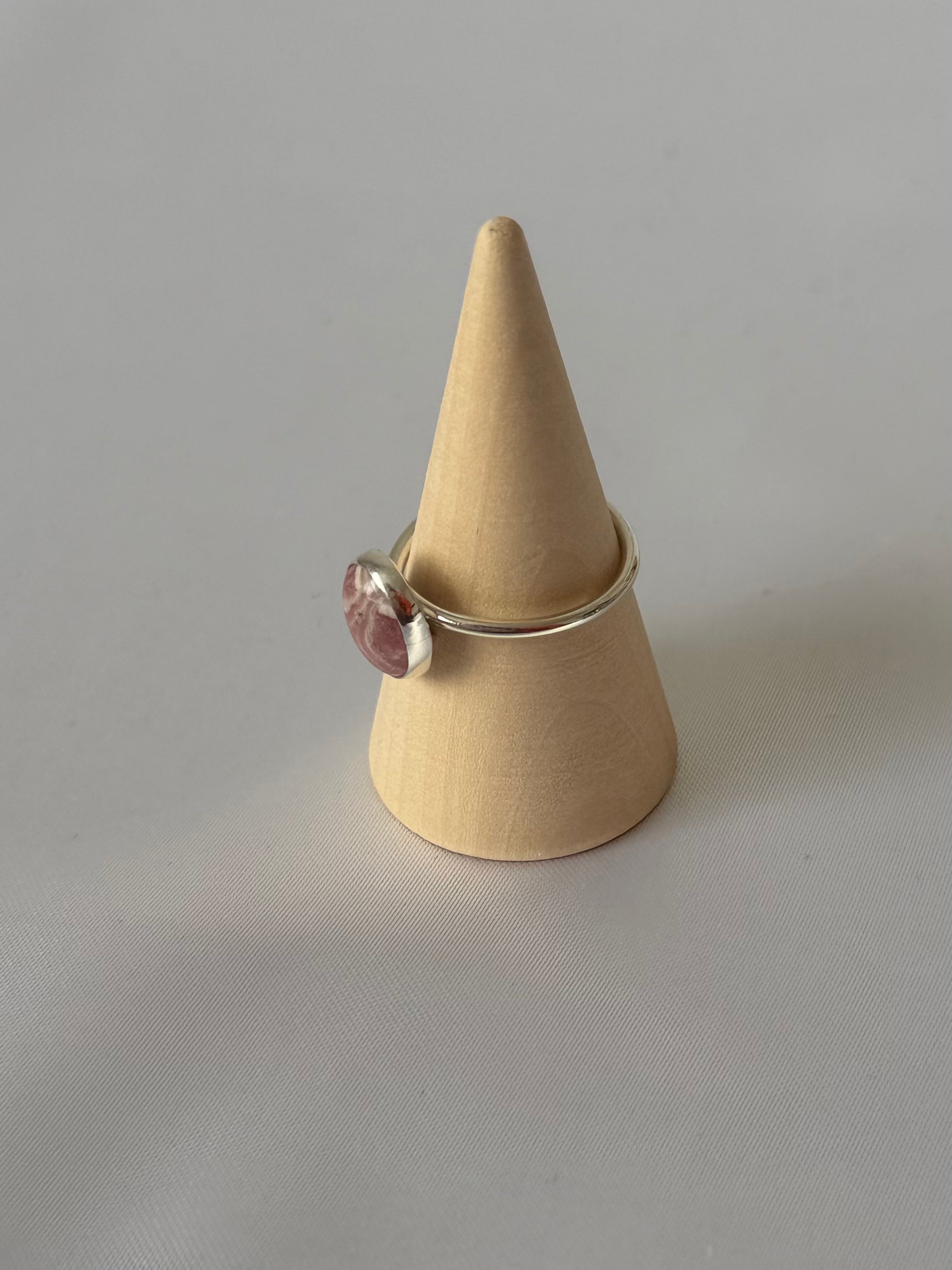 Anillo de Rodocrosita Natural en Plata 950 | Corazón Serena