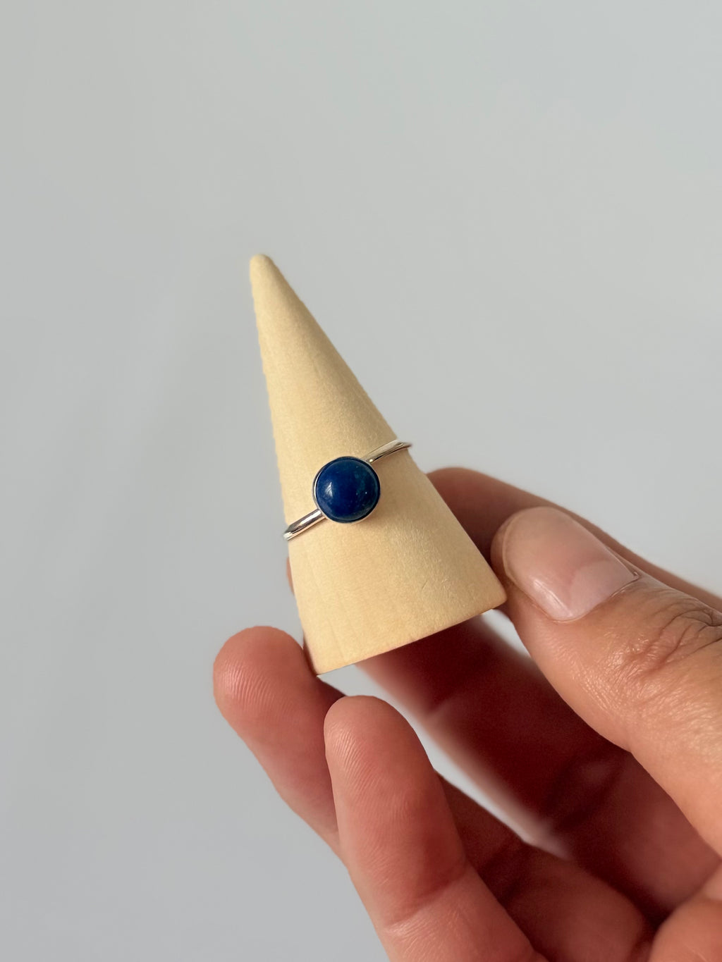 Anillo de Lapislázuli Natural en Plata 950 | Azul Profundo