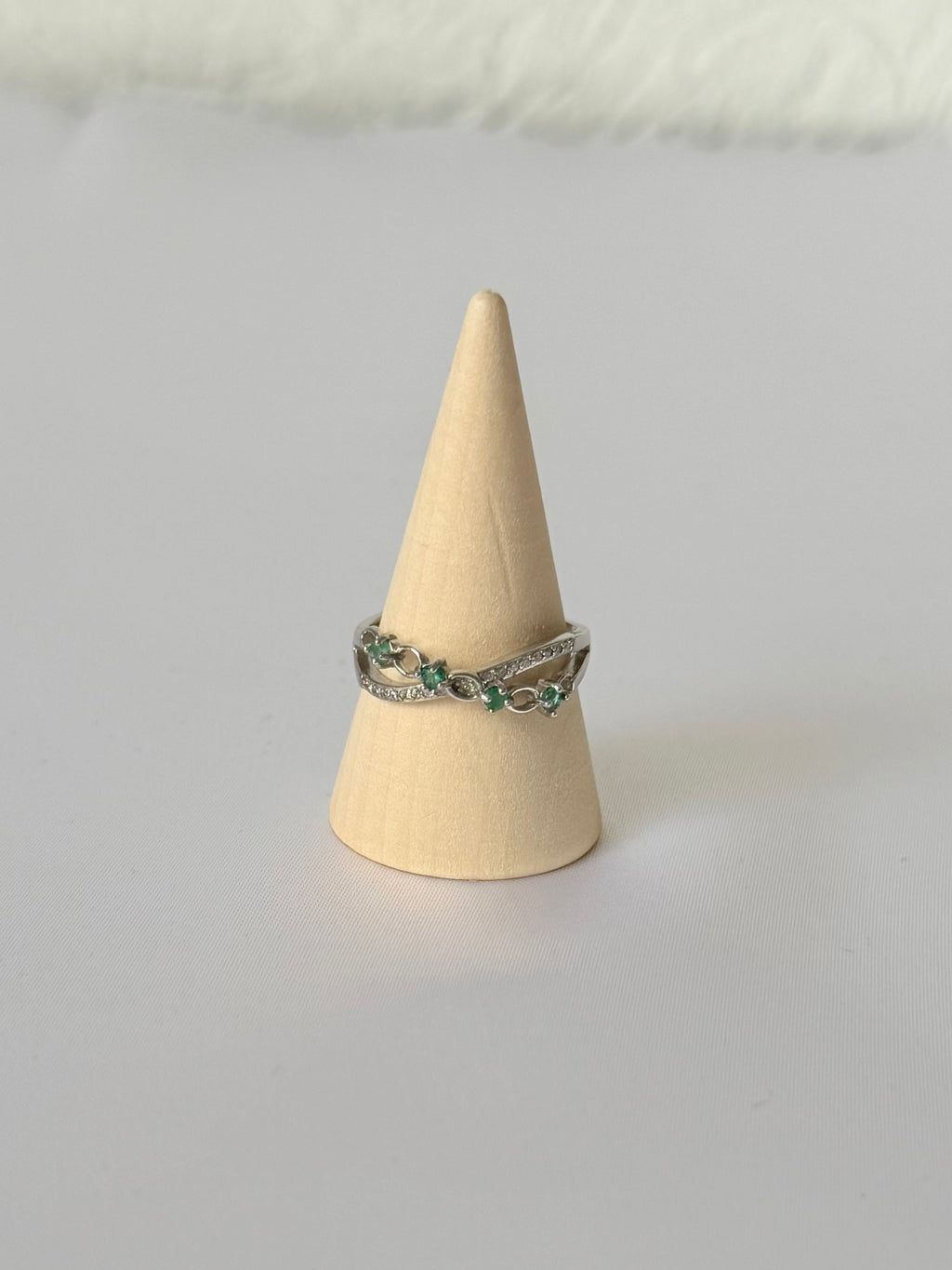 Anillo Esmeralda Eterna | Esmeraldas Colombianas y Circonias en Plata .925