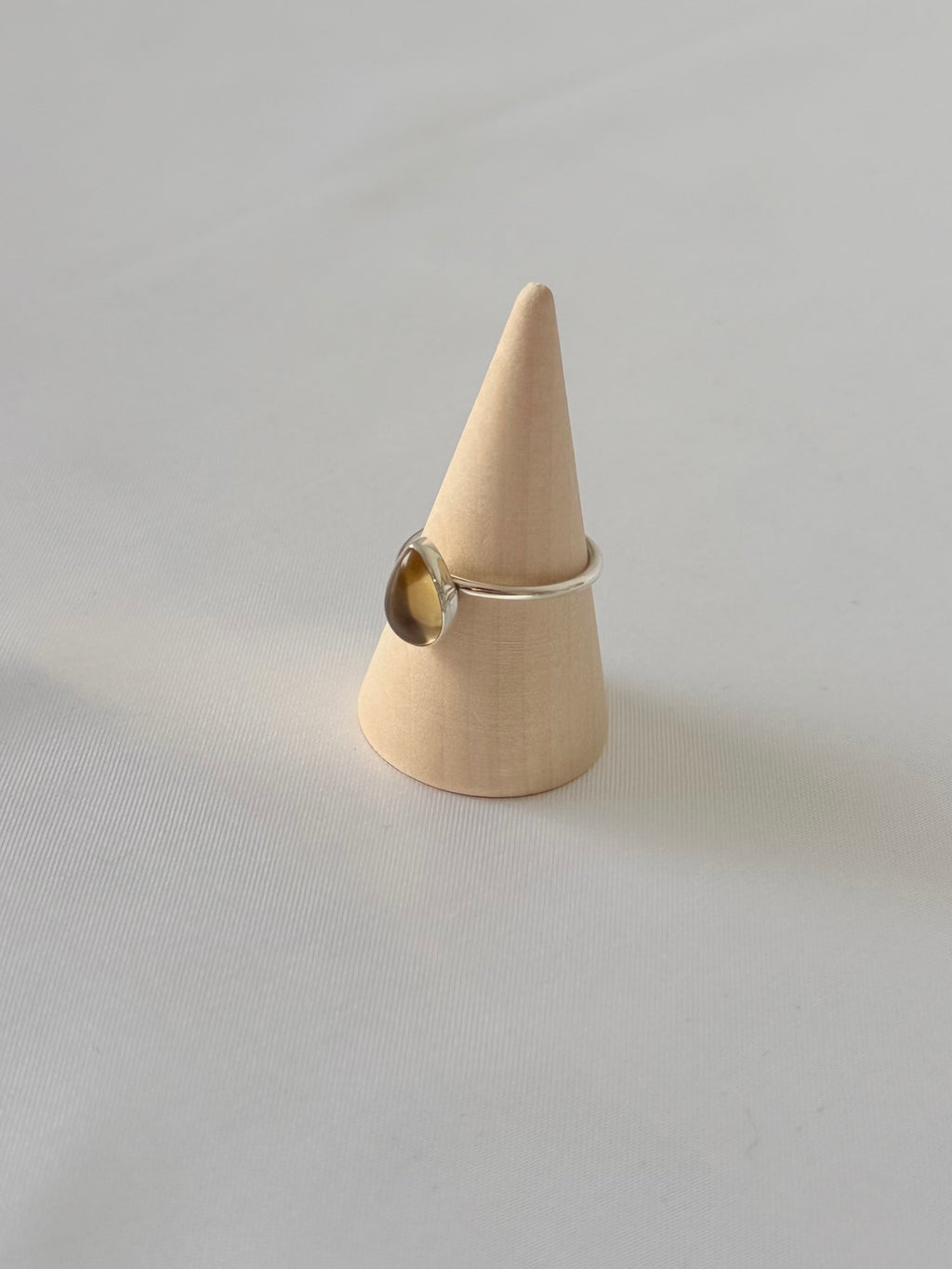Anillo de Citrino en Plata 950 | Gota Solar