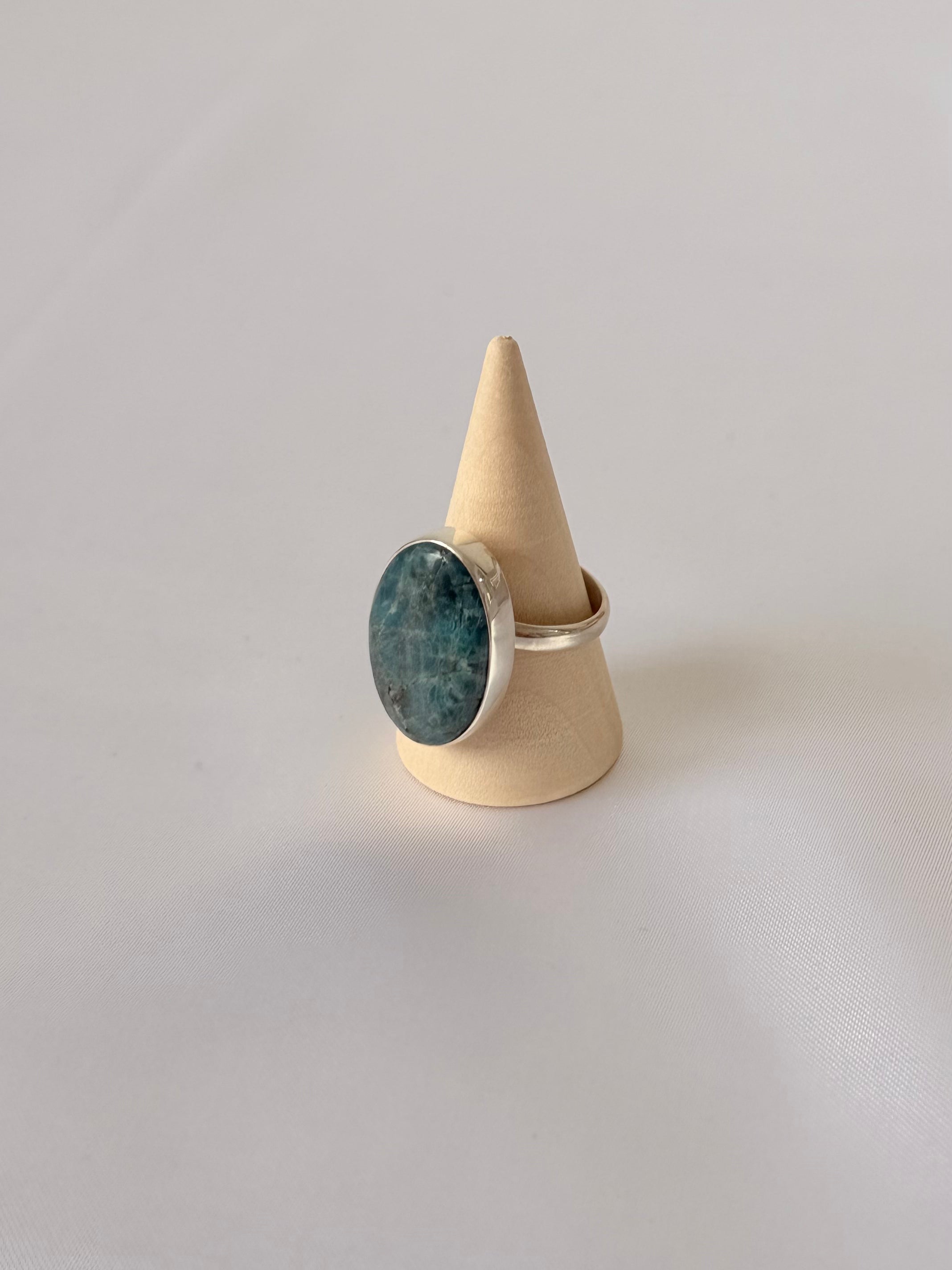 Anillo Horizonte Azul de Apatito Natural en Plata 950