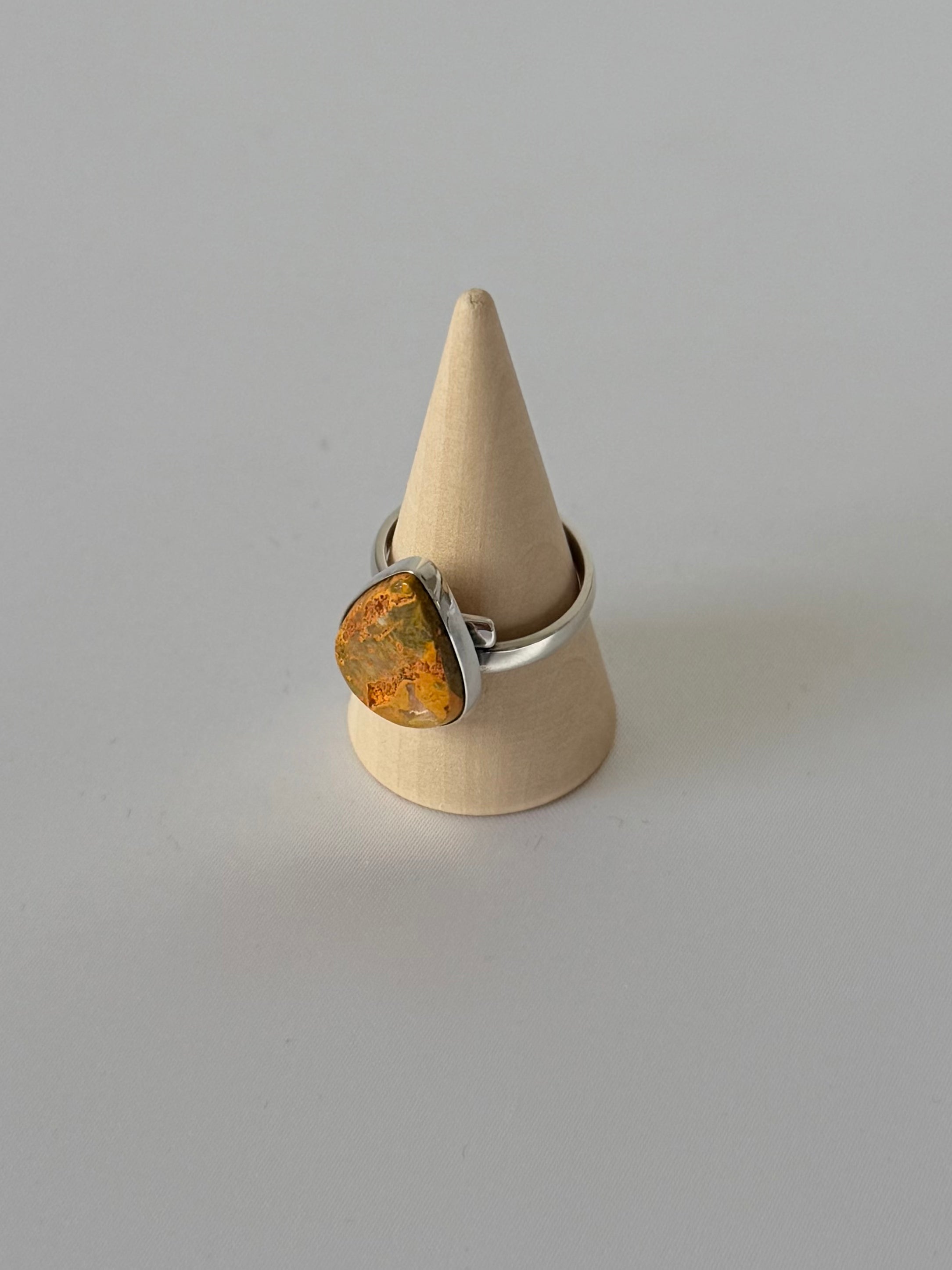 Anillo de Jaspe Bumblebee en Plata 950 – Fuego Dorado