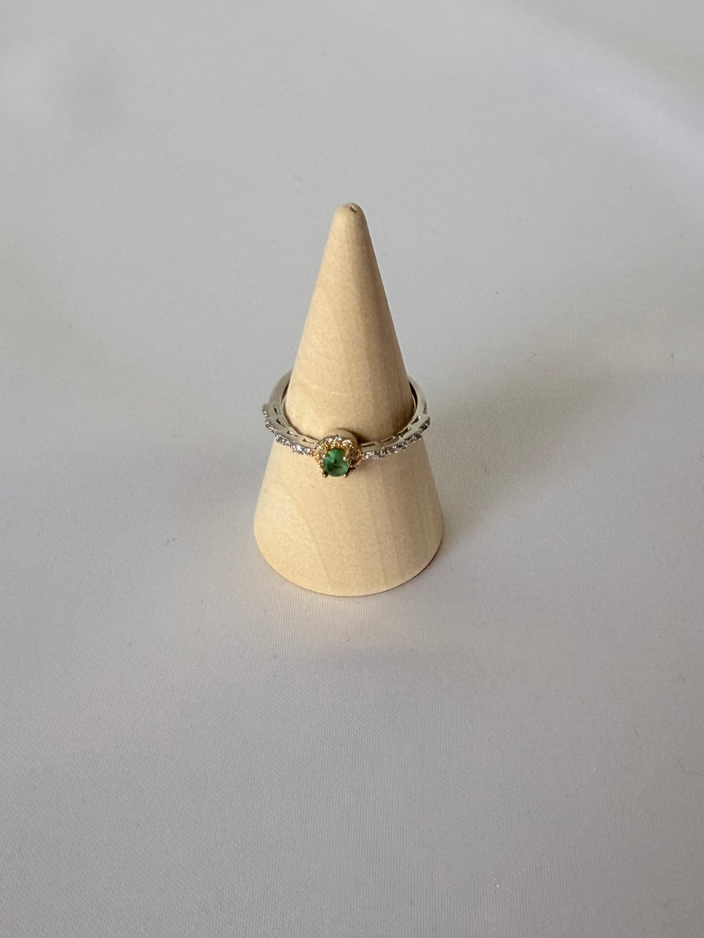 Anillo Esmeralda Real