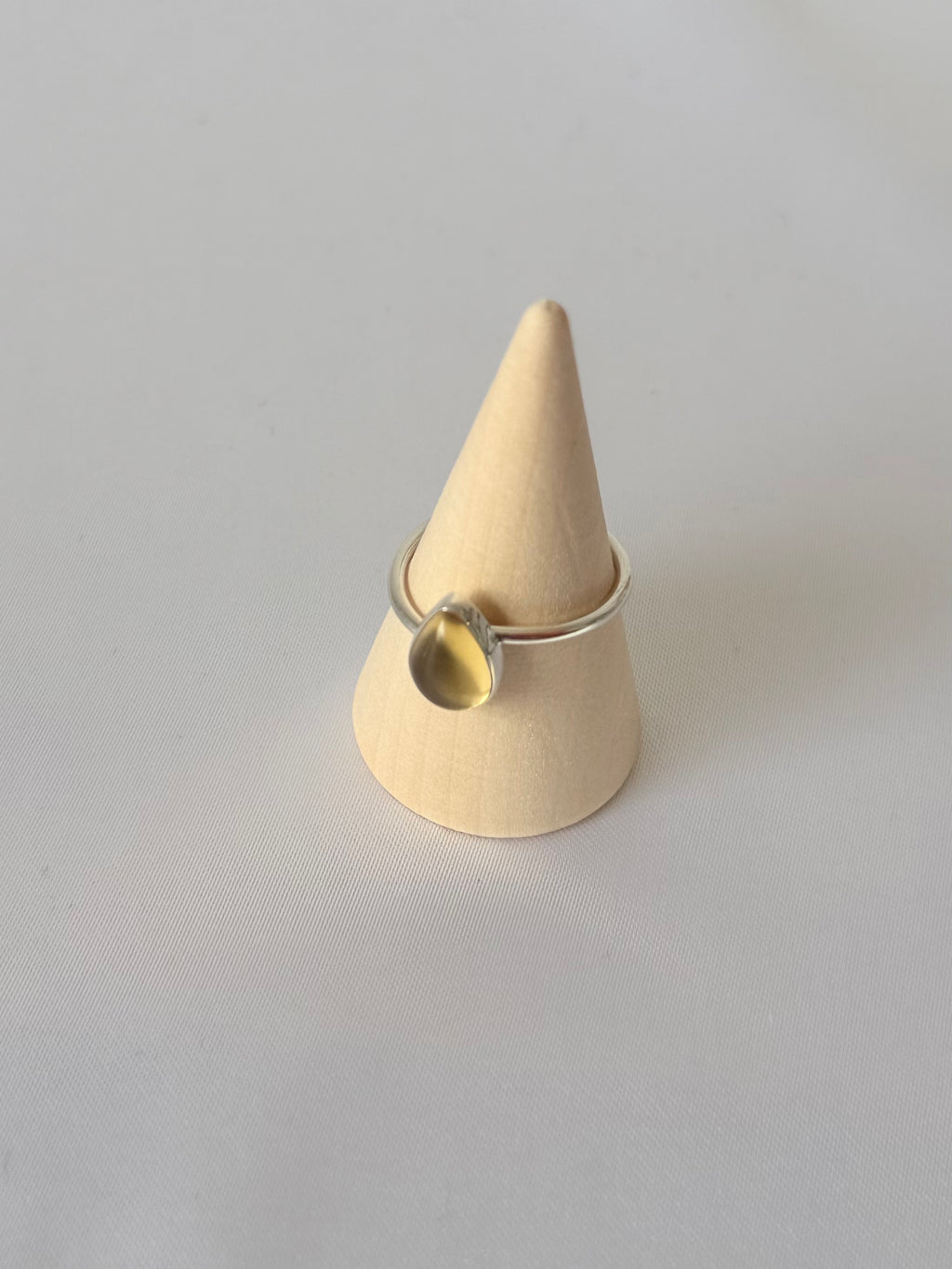 Anillo de Citrino en Plata 950 | Gota Solar