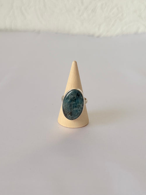 Anillo Horizonte Azul de Apatito Natural en Plata 950