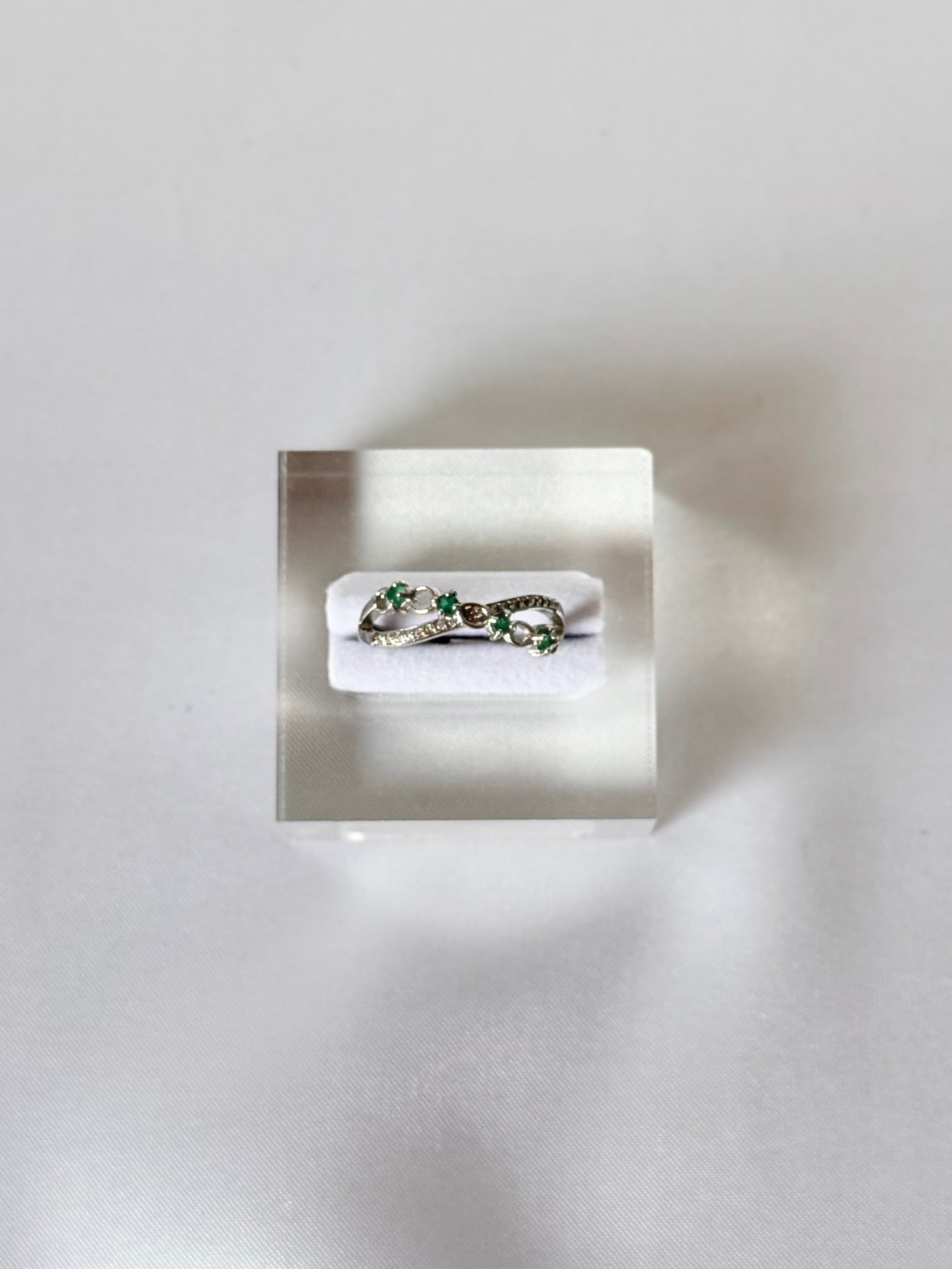 Anillo Esmeralda Eterna | Esmeraldas Colombianas y Circonias en Plata .925
