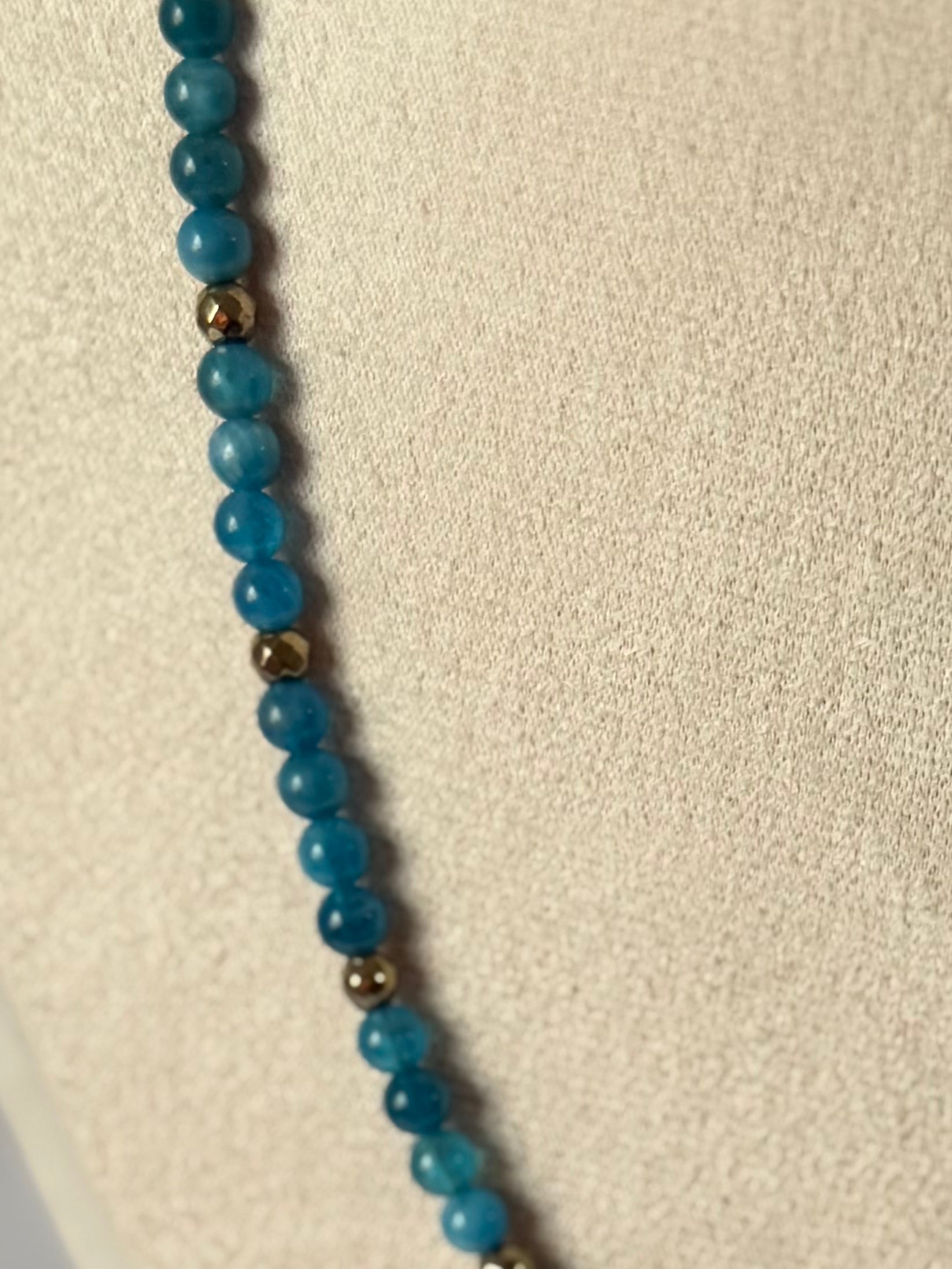 Collar Cielo Azul | Apatito y Pirita