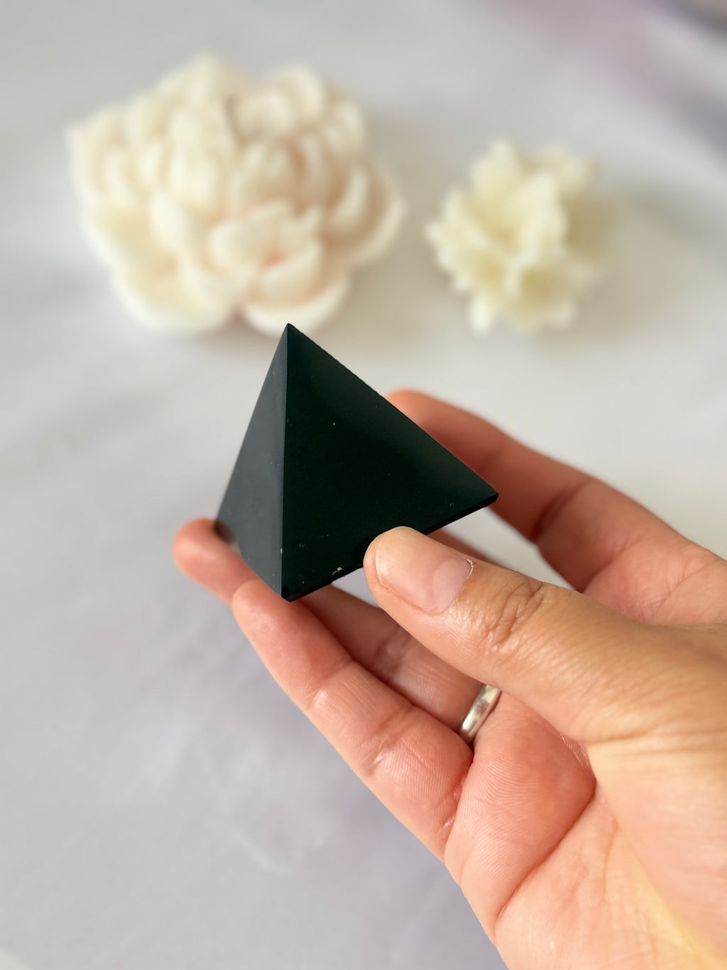 Pirámide Guardiana – Obsidiana Negra