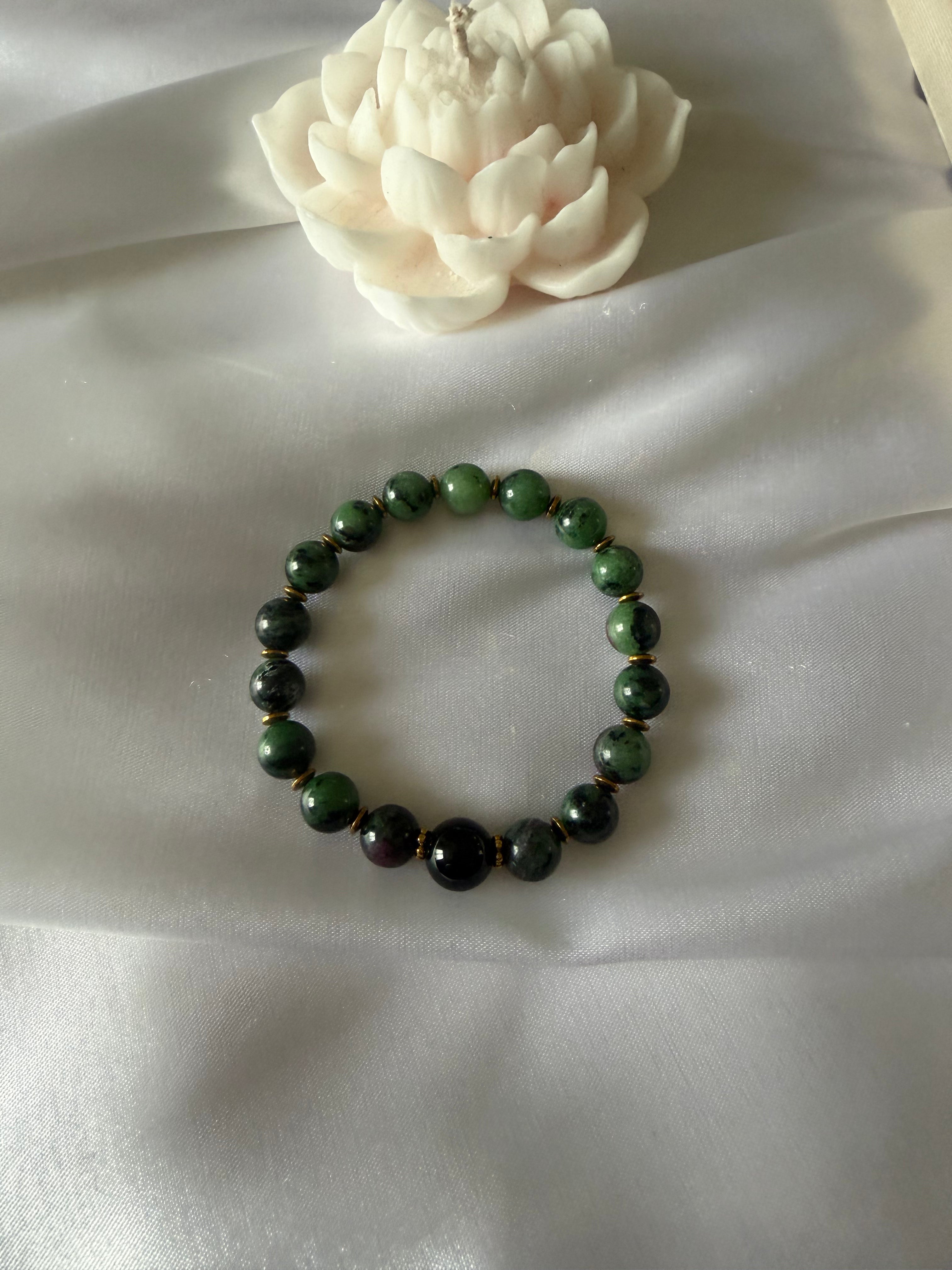 Pulsera de Zoisita-Rubí y Turmalina Negra